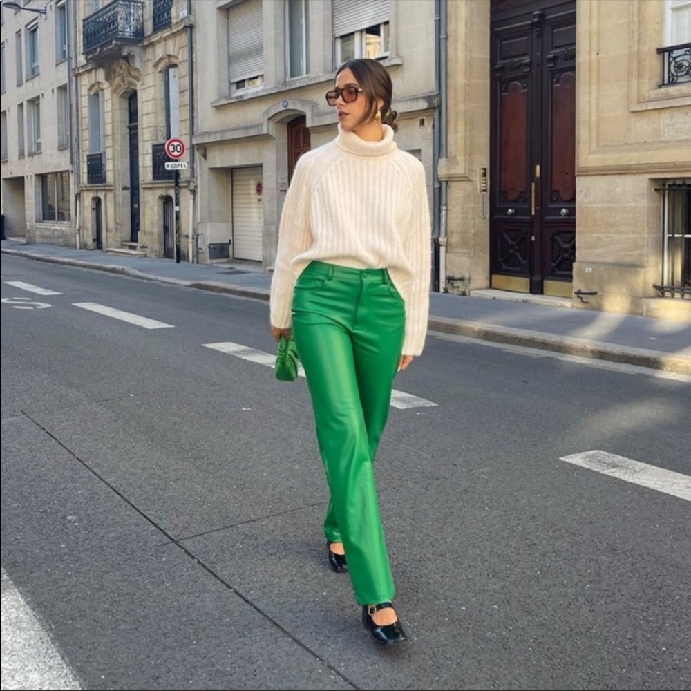Zara green leather sold out pants size Large. New with tags